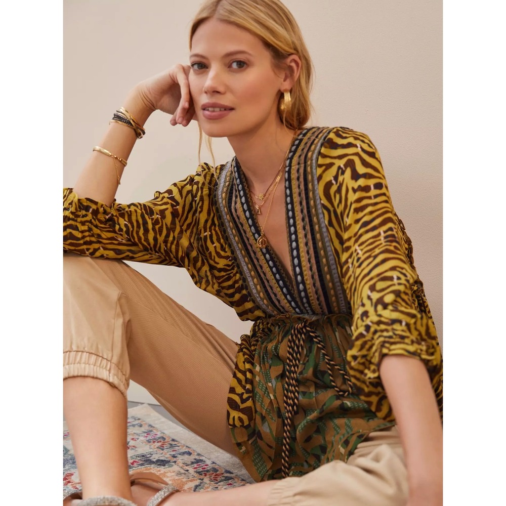 Conditions Apply Anthropologie NWT Blouse Medium Boho Animal‎ Print Embroidered